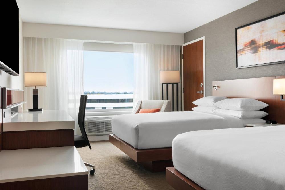 Guest room, 2 Queen interior